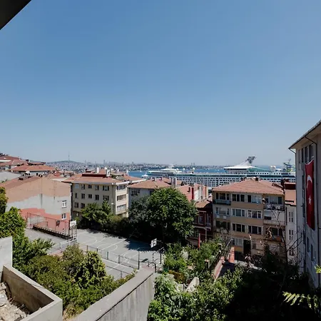 Sea View Two-bedroom In Managed - Parking And Elevator Apartament Stambuł