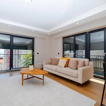 Sea View Two-bedroom In Managed - Parking And Elevator