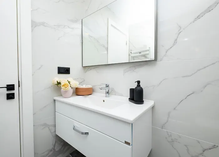 Sea View Two-bedroom In Managed - Parking And Elevator * İstanbul