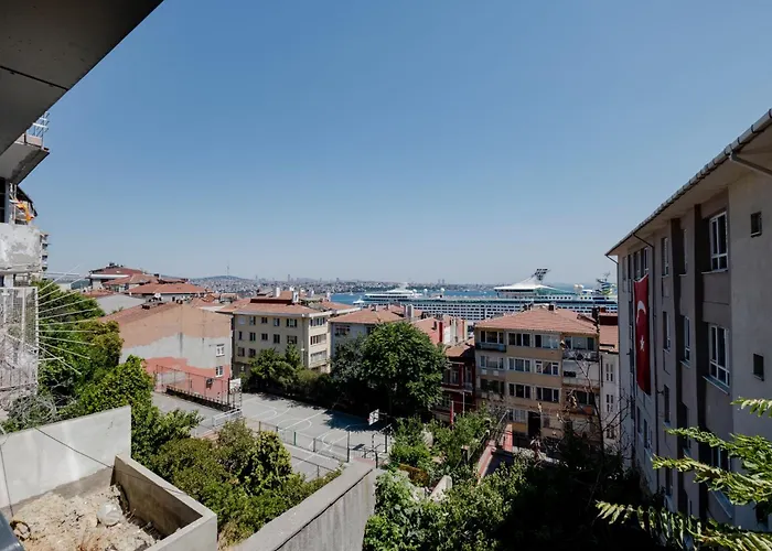 Sea View Two-bedroom In Managed - Parking And Elevator Appartement Istambul