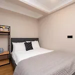 Sea View Two-bedroom In Managed - Parking And Elevator Lägenhet Istanbul