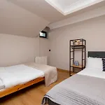 Sea View Two-bedroom In Managed - Parking And Elevator
