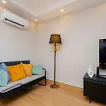 Sea View Two-bedroom In Managed - Parking And Elevator * Istanbul