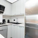 Lägenhet Sea View Two-bedroom In Managed - Parking And Elevator Istanbul