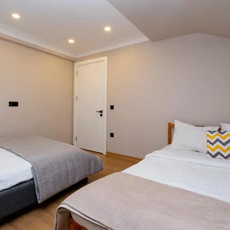 Sea View Two-bedroom In Managed - Parking And Elevator * 伊斯坦布尔