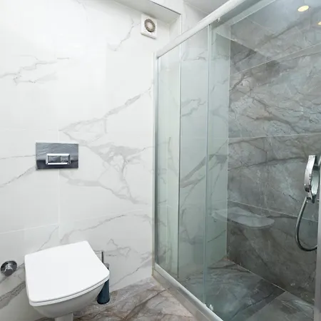 Sea View Two-bedroom In Managed - Parking And Elevator 公寓